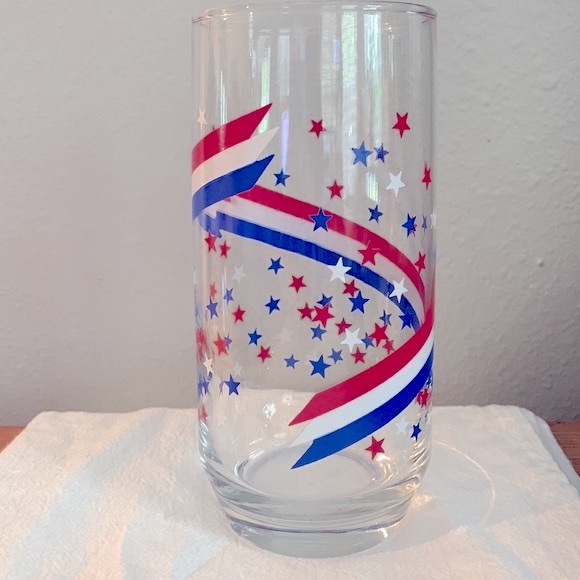 Fourth of July Vintage Glassware (4) - Picture 3 of 5